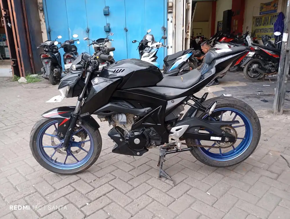 Suzuki GSX-S Neked Tahun 2019 Surat Komplit
