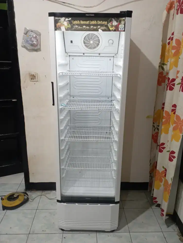 Showcase polytron tinggi