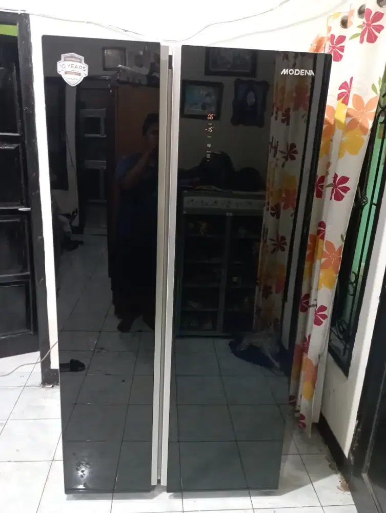 Kulkas 2 pintu moden inverter