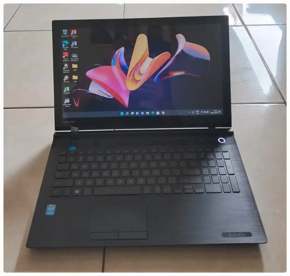 Toshiba C55T-C Core i3 Gen 5 Ram 8GB SSD 256GB HDD 320GB Touchscreen