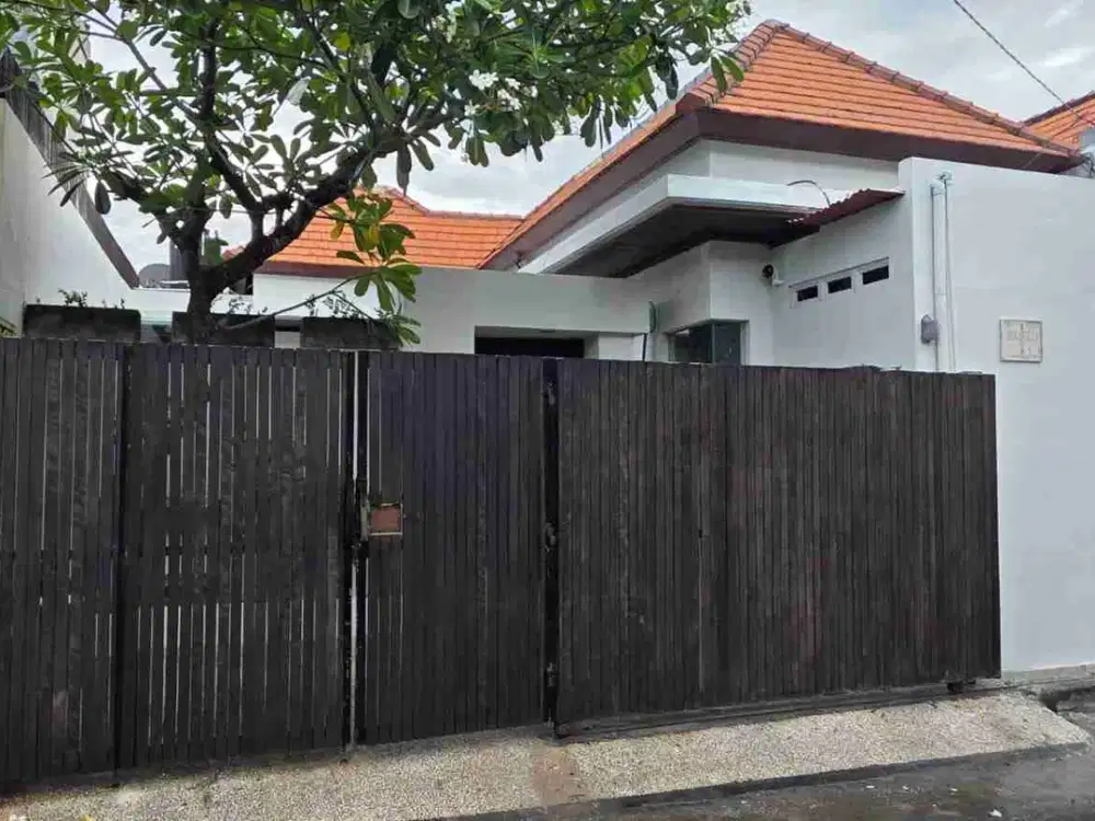 Villa Modern Kontemporer Dekat Seminyak dan Bali Kiddy School