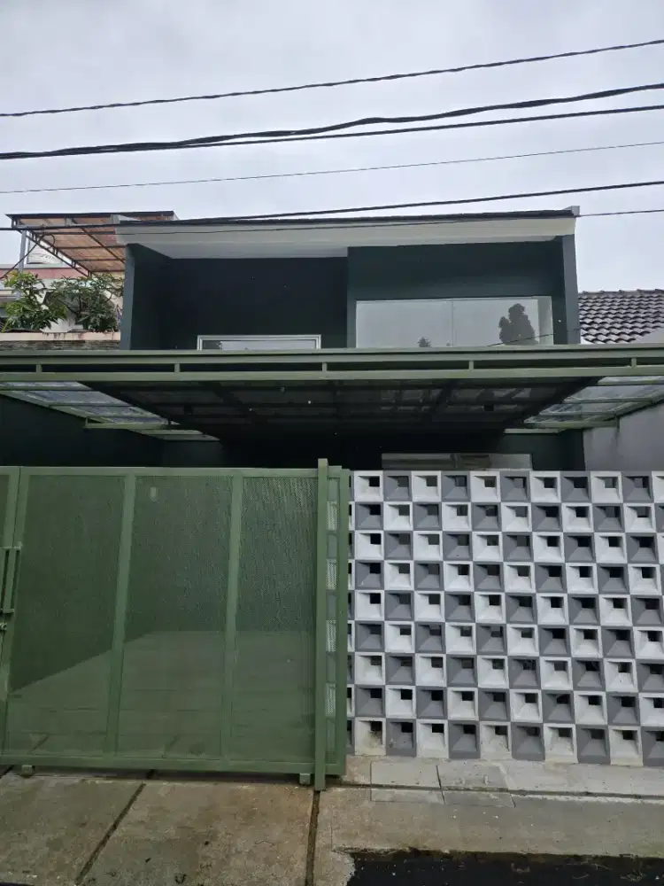 Rumah 2 lantai lokasi strategis di Cluster Catalina Gading Serpong
