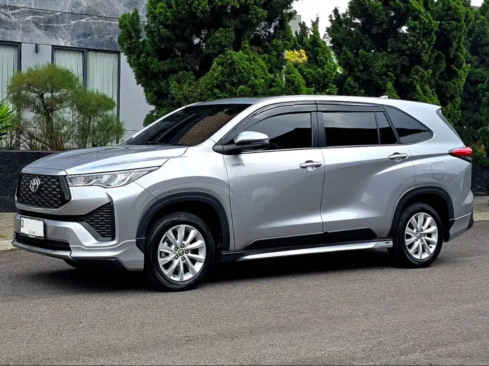KM31rb! TOYOTA INNOVA ZENIX V HYBRID MODELLISTA 2023 KIJANG HEV SILVER
