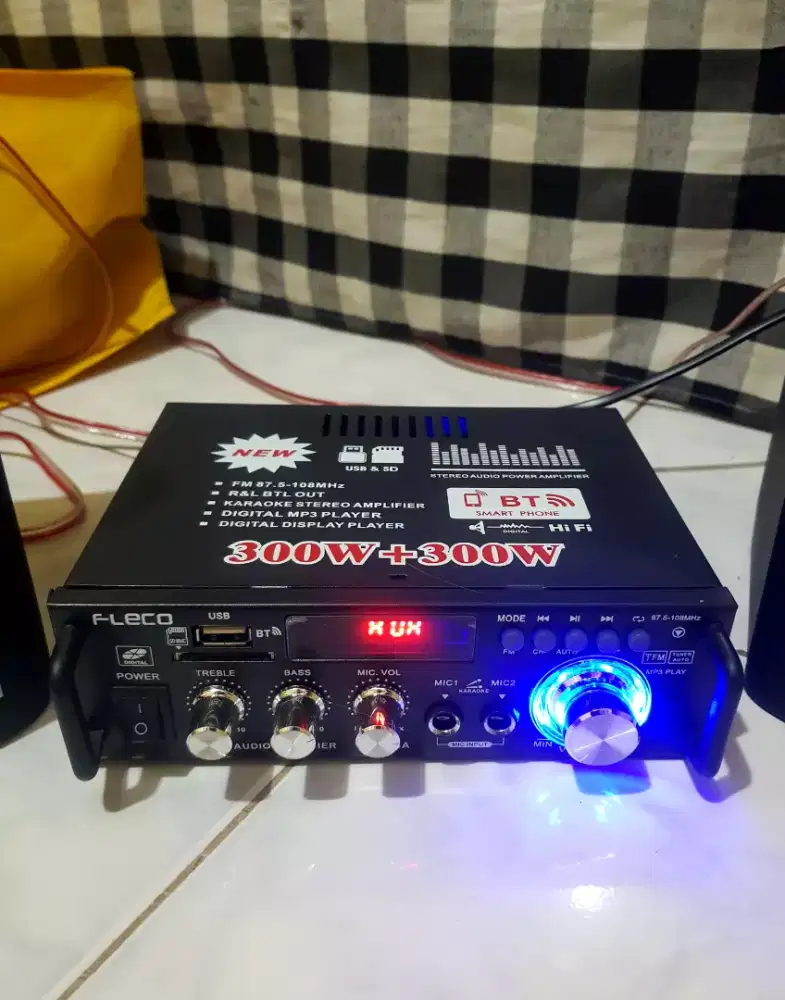 SPEAKER CRIMSON MODEL : CR-402 & AMPLIFIER MERK FLECO BT-298A