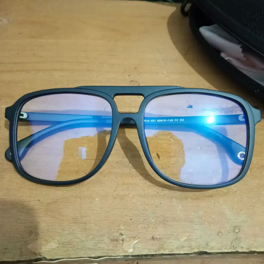 Frame kaca mata aviator lensa netral