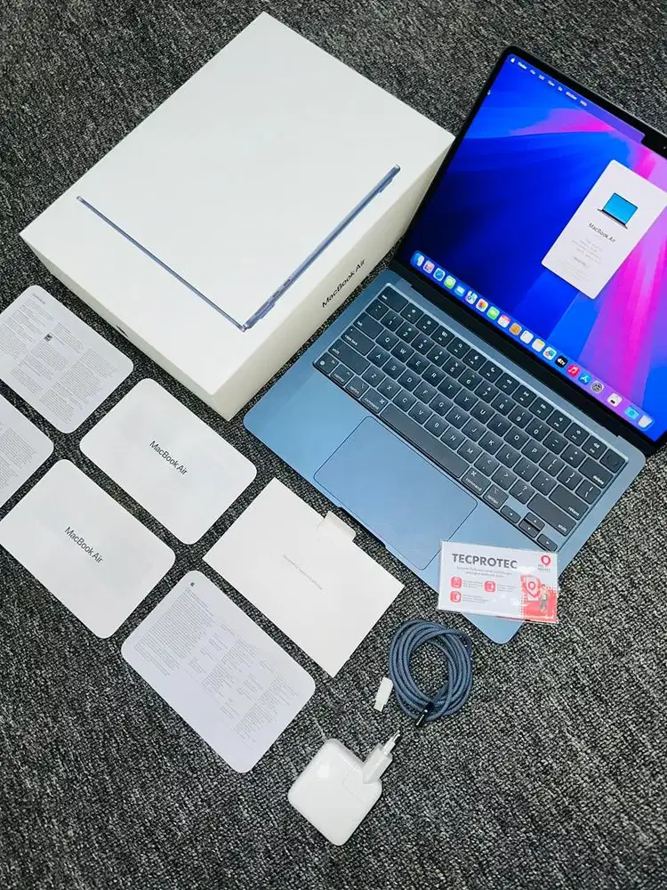 Macbook Air M2 13 16/256 iBox BH100 CC 5