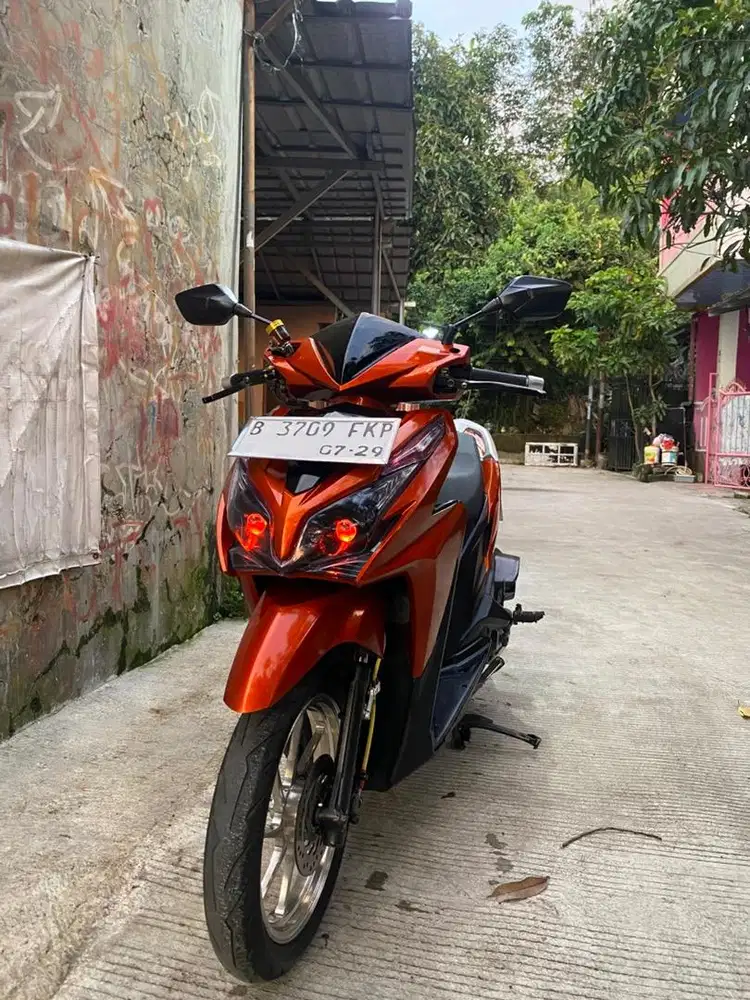 VARIO KZR 125 2012
