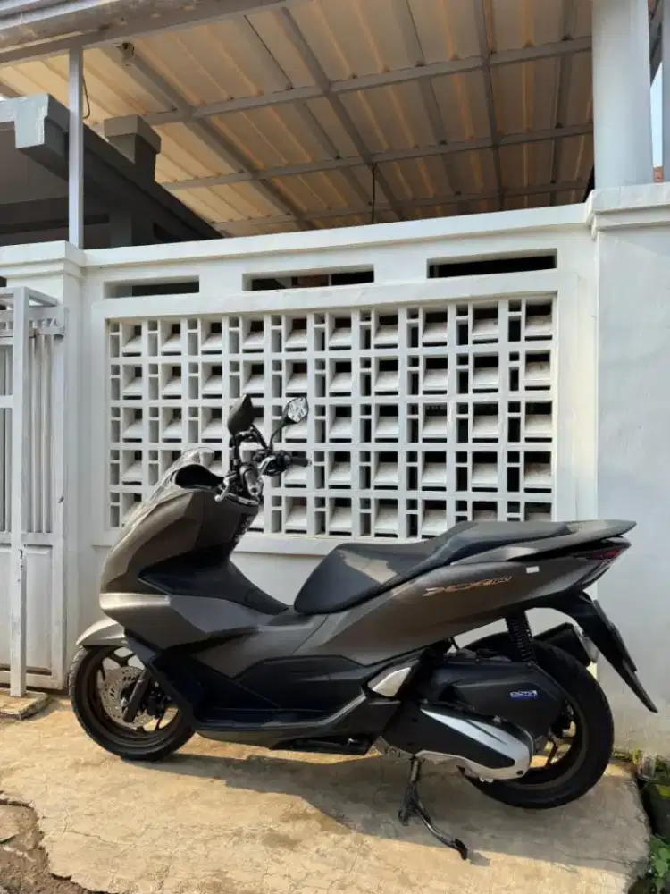Honda PCX 160 ABS Tangan Pertama