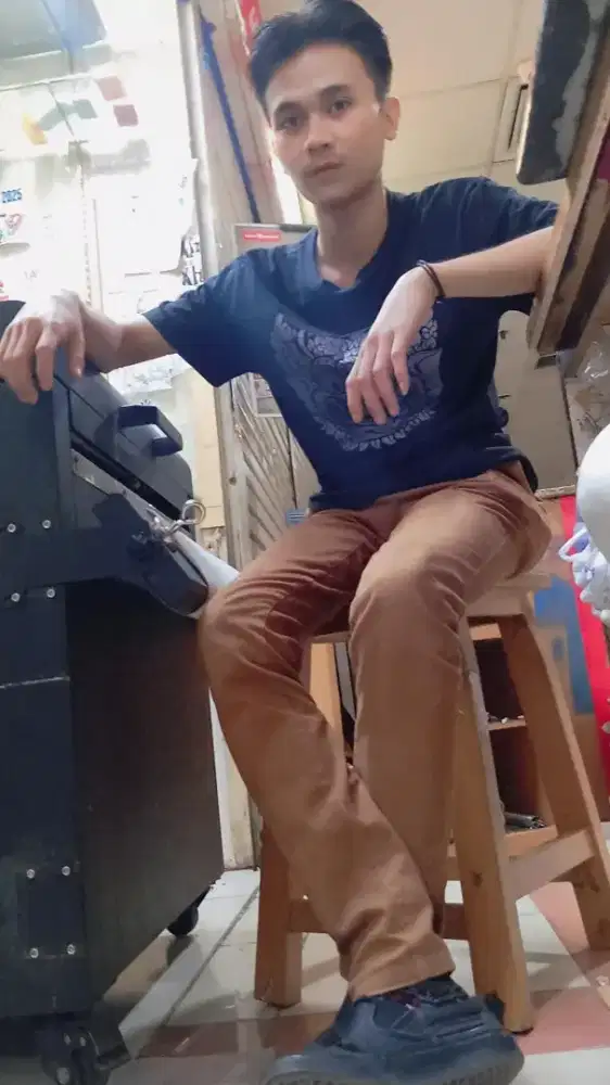 TERIMA JASA DESAIN GRAFIS / SETTING SABLON KAOS