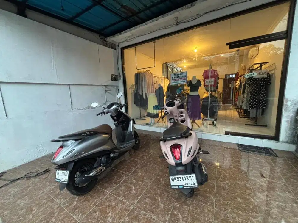 Di Kontrakan toko