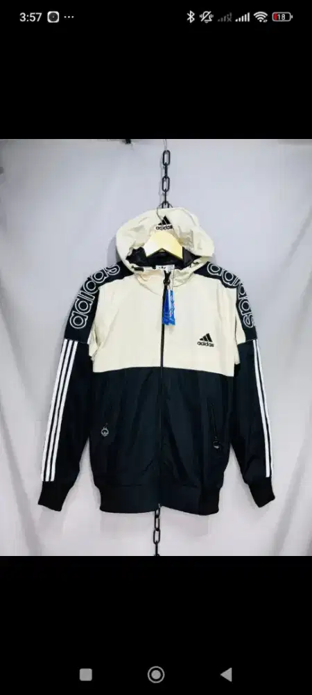 Jacket Adidas hitam putih size M