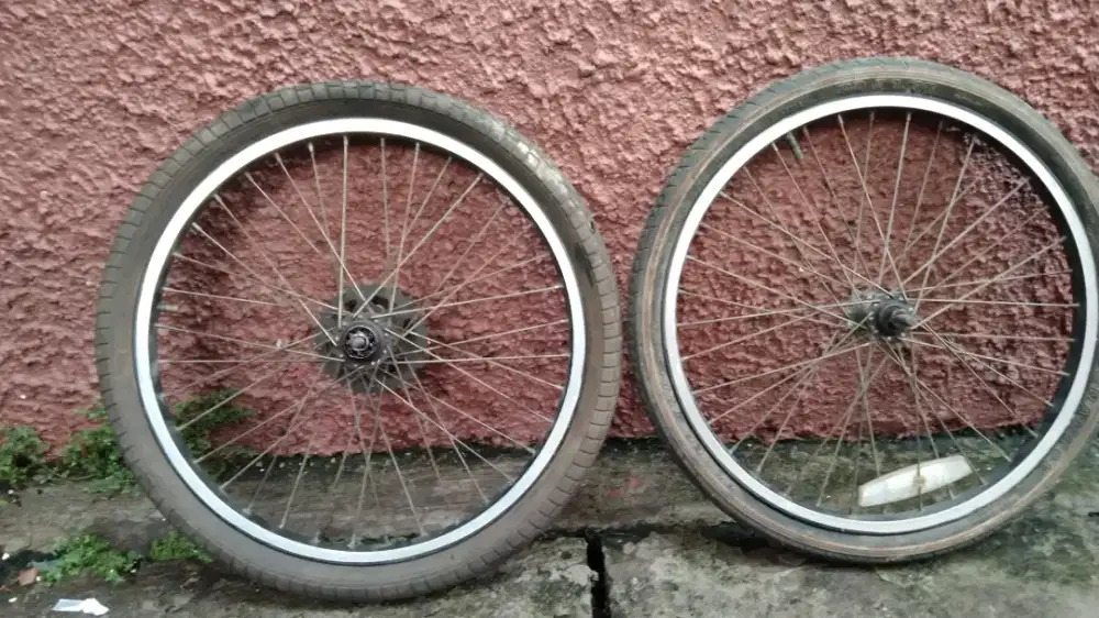 *Di jual Wheel set ukuran Ban 20