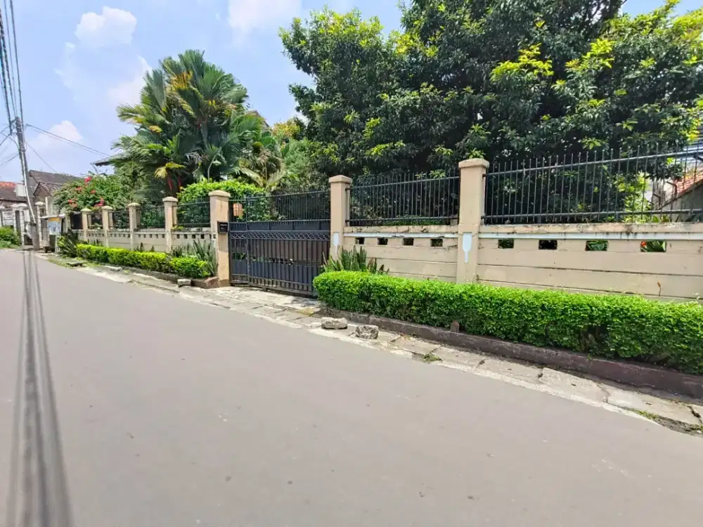 Rumah second dijual pinggir jalan nyaman 926m²(11M)Pancoran mas Depok