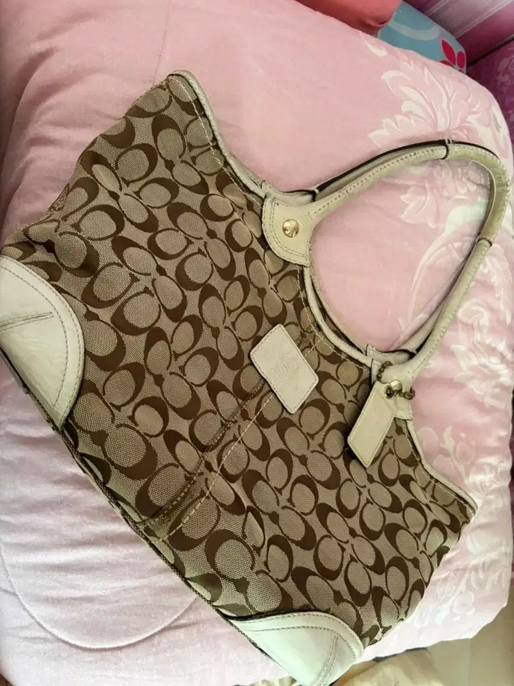 Tas Coach Authentic Original Bagian dalam masih bersih