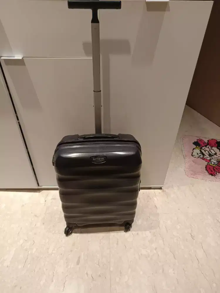 Koper Samsonite Cabin Engenero 20   Sangat Ringan hanya 1,8 kg