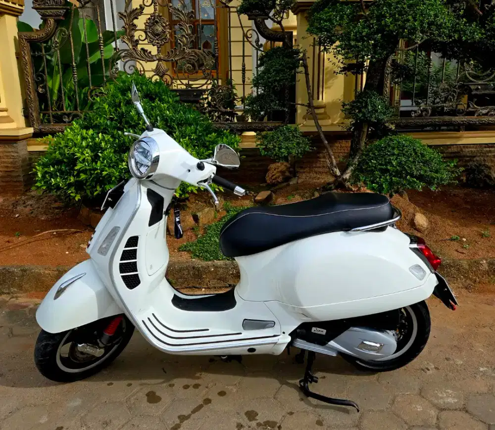 Vespa GTS 2022 full paper