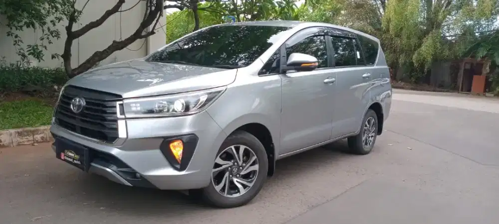 Toyota Innova 2.4 V Reborn Diesel 2021 Silver