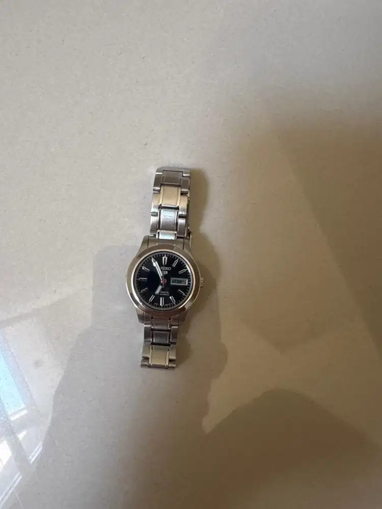 Preloved Jam tangan wanita seiko 5 automatic