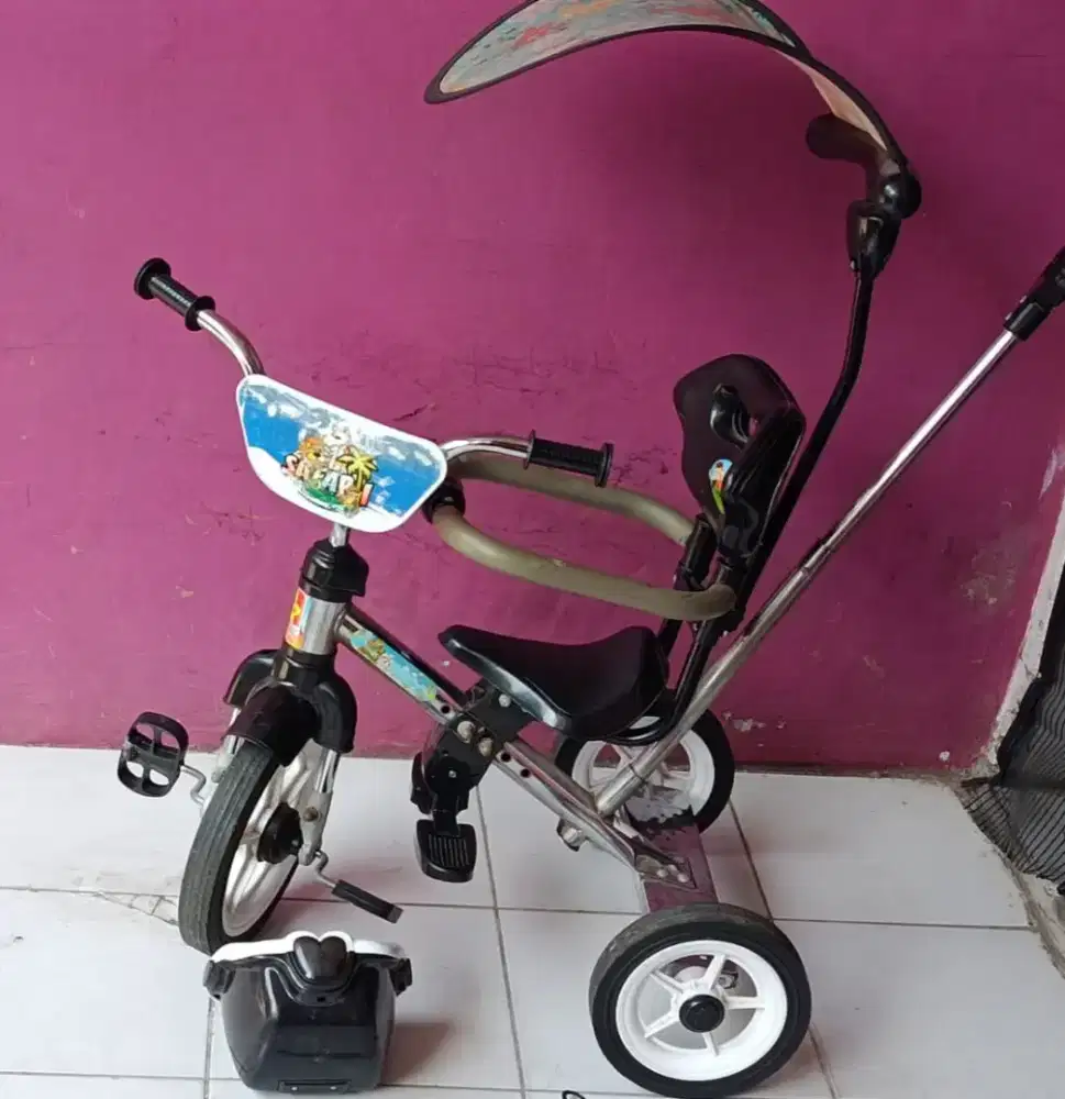 Sepeda anak Roda Tiga merk Safari