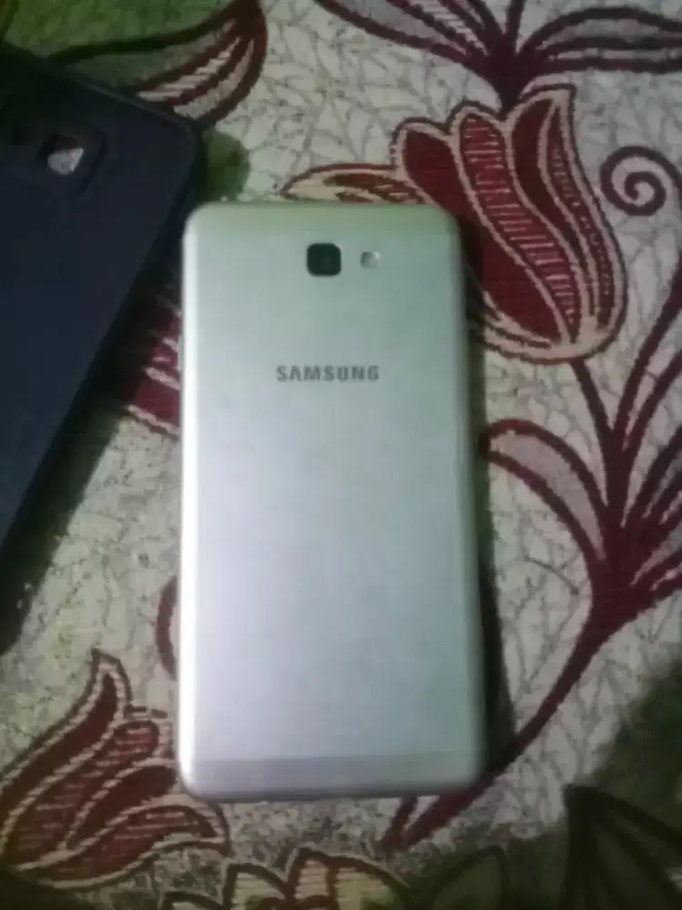 Jual hp Samsung j7 prime