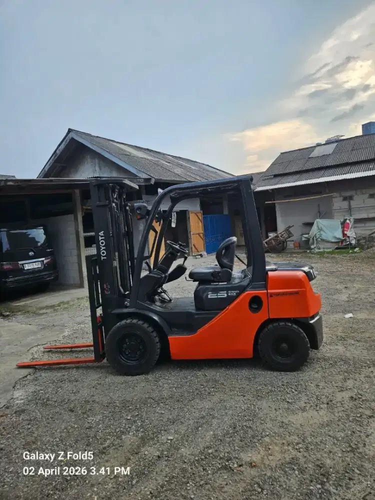 Forklift Toyota 2,5 Ton,Manual,Tiang Threelift 5 Meter,Tahun 2018