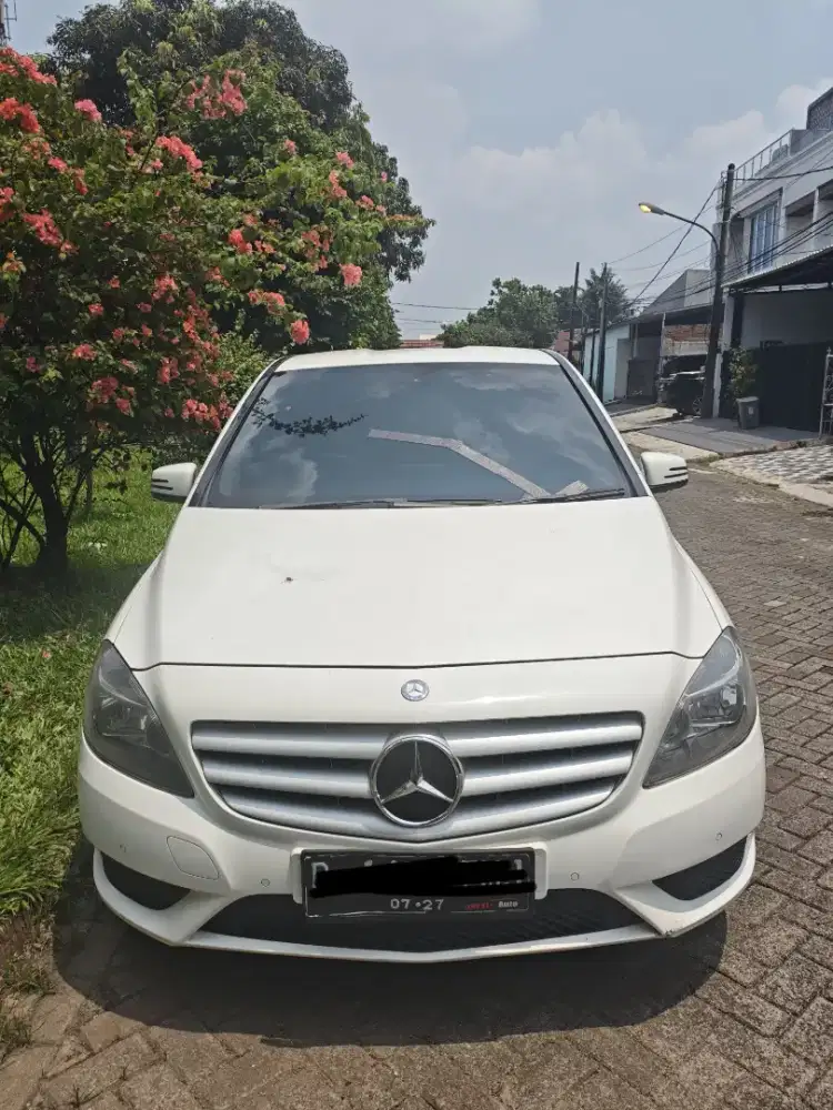 Mercedes Benz B200 AT tahun 2013