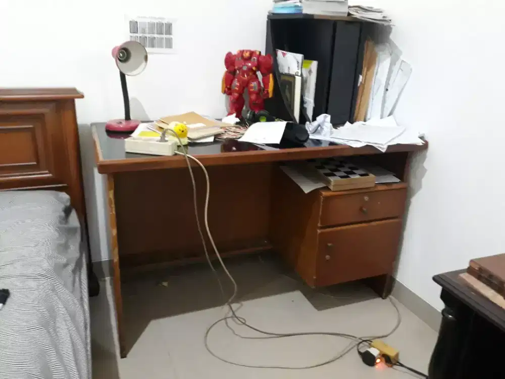 Di jual meja kerja & atau belajar jati bekas