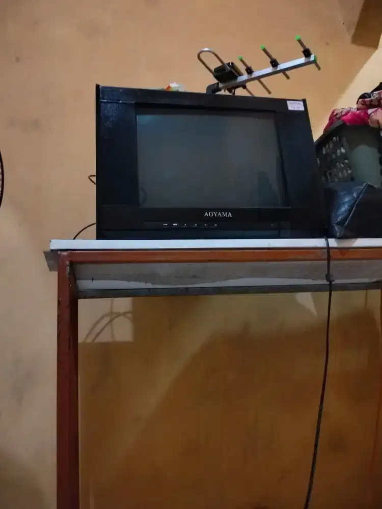 Tv tabung merk aoyama