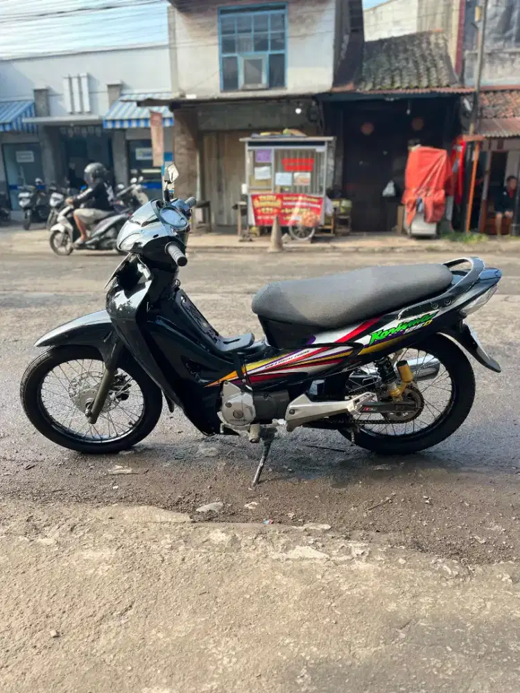 Honda Kharisma 125 D