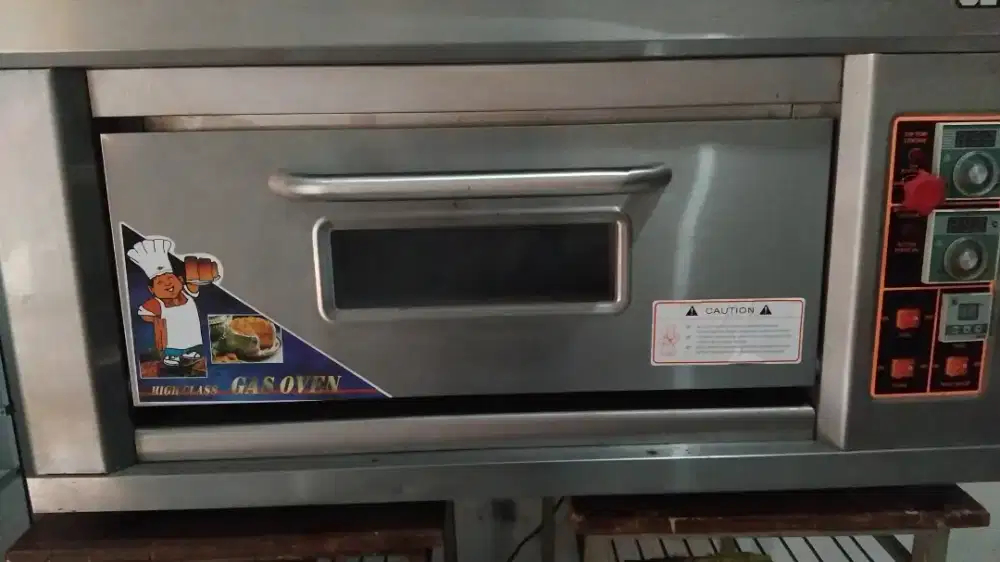 Dijual OVEN DECK getra rfl, MIXER getra 10kg, proper manual