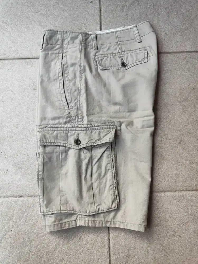 levis pendek cargo