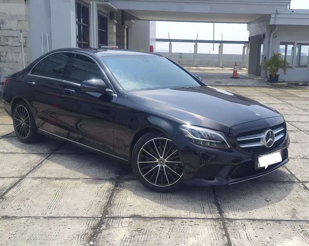 KM 9Ribu Mercy Mercedes Benz C200 EQ Boost Nik 2019