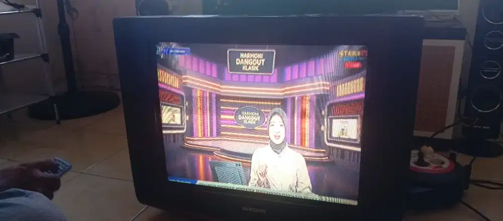 Di jual TV tabung merk samsung 21 Inc kondisi normal masih mulus