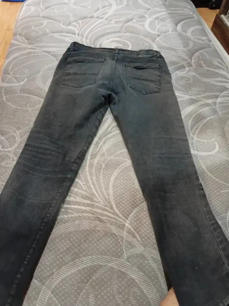 Dijual jeans hitam size 36 bagus