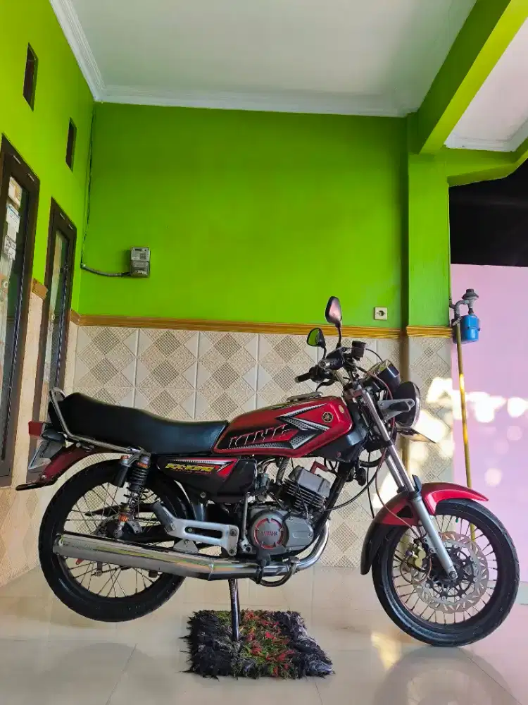 Rxs up peredam tembus warna merah