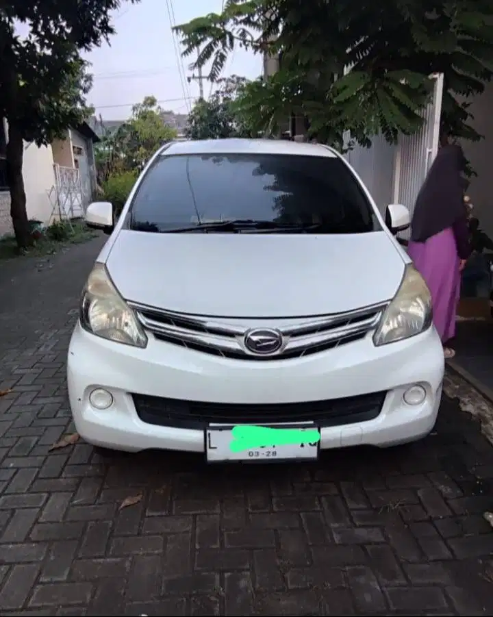 2013 Daihatsu Xenia M Delux