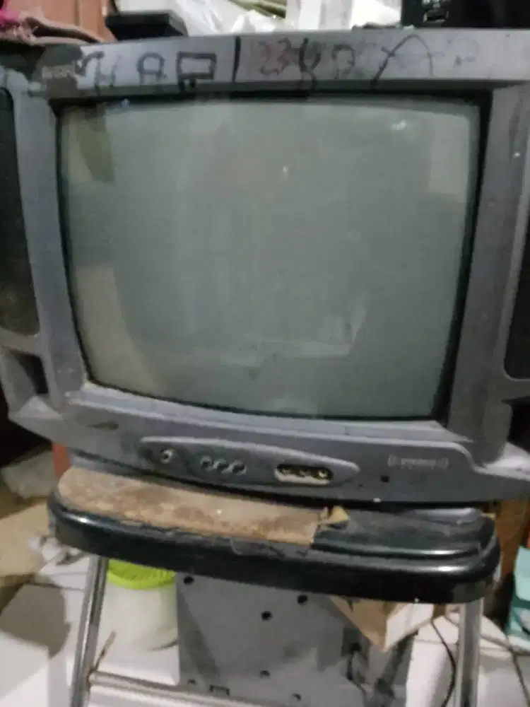 Tv rusak, mati, dicari