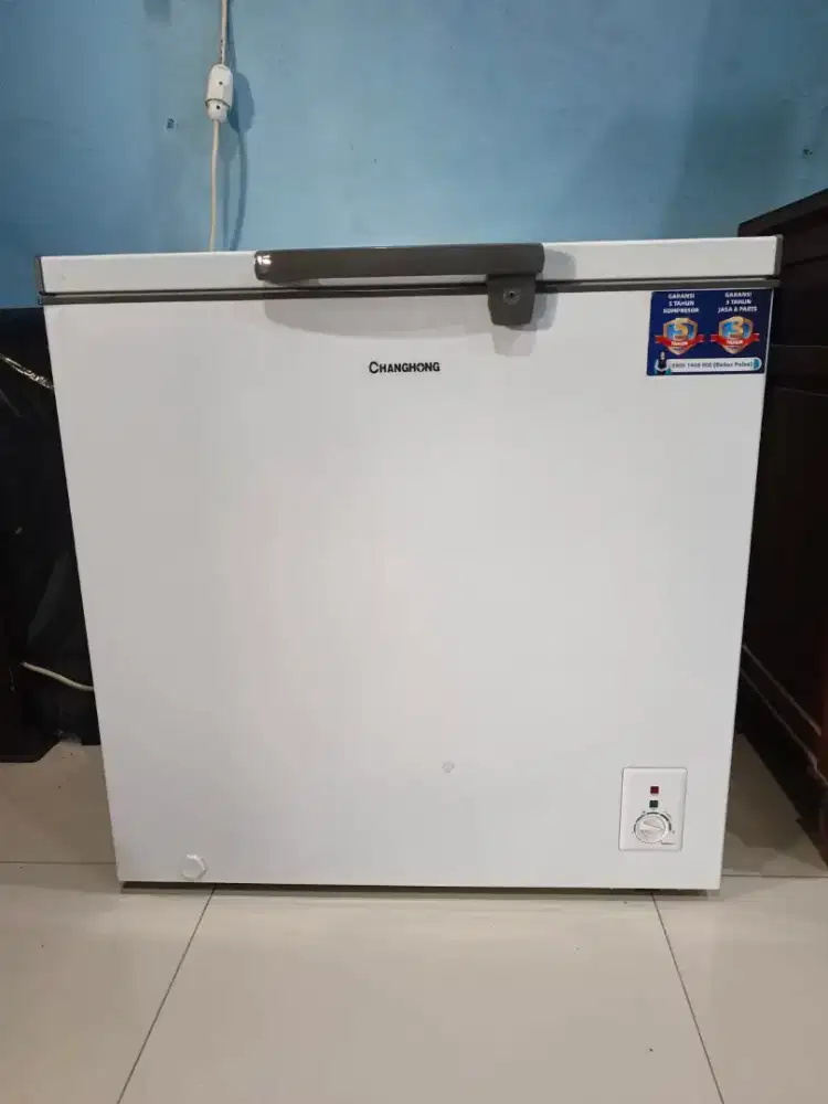 Freezer 200L & Press Cup Jumbo Bekas Normal Mulus