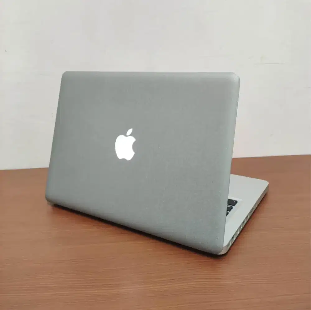 Macbook Pro 2012 Core i5 Gen 3 Ram 8GB SSD 256GB Mulus Normal
