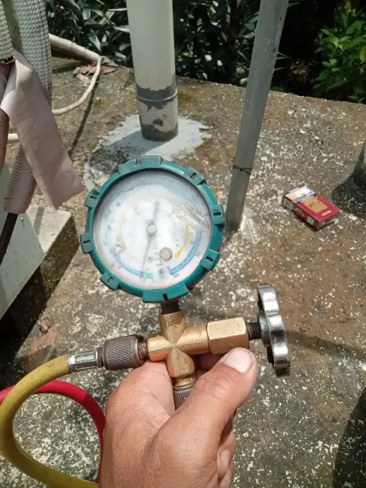 Cuci ac,bongkar pasang ac dll