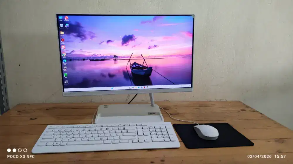 ALL IN ONE PC LENOVO AMD 3020E (8/256GB) KONDISI NORMAL & MULUS