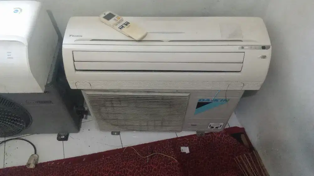 Jual beli AC bekas servis kulkas bongkar pasang AC bergaransi
