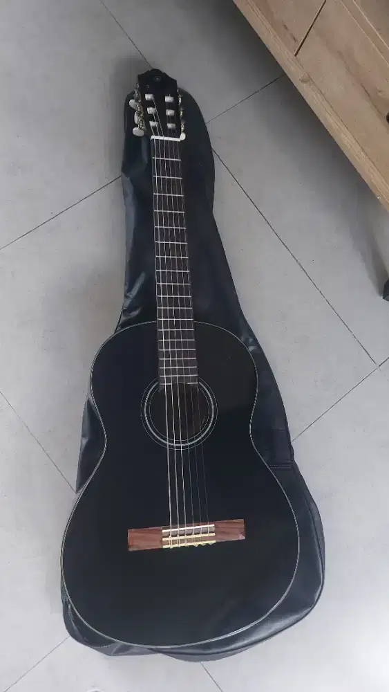 Gitar Klasik YAMAHA C40 Original