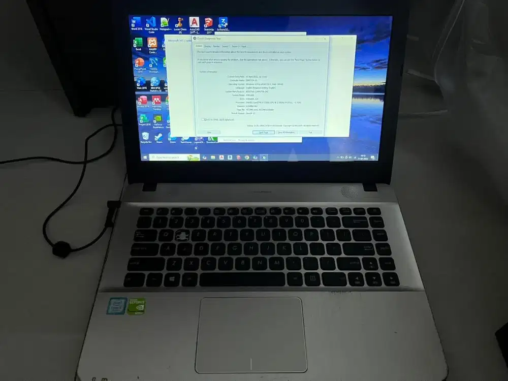 Laptop ASUS X441U