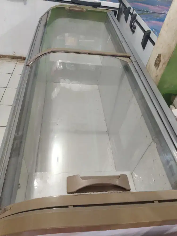 Frizeer bekas kondisi rurak