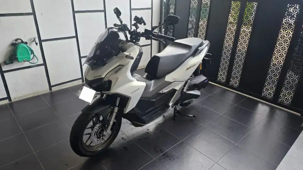 ADV 160 ABS Putih