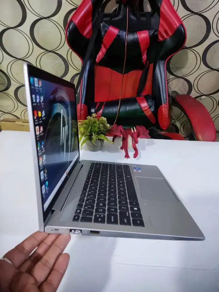 Laptop Design Slim HP 440 G8 Core i5 gen 11 Ram 8/256gb Ssd Siap Pakai