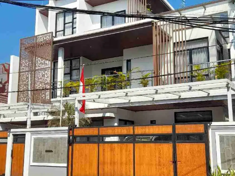 Jual Cepat BU Rumah 3 Lantai Tropical Modern Dekat Tol Pamulang SHM