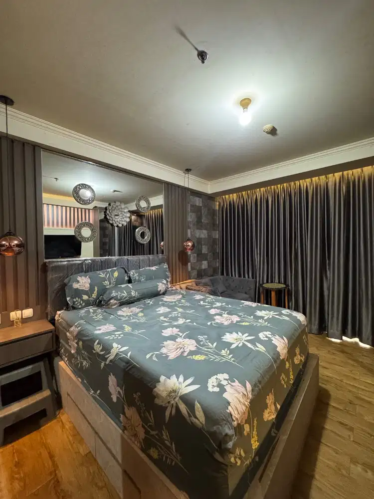 Exclusive Studio Signature Park Grande Apartemen Pool View