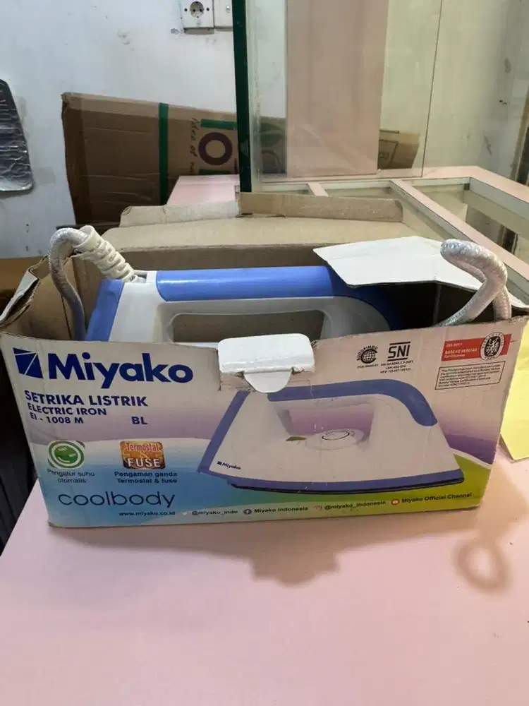 Setrika Listrik Miyako